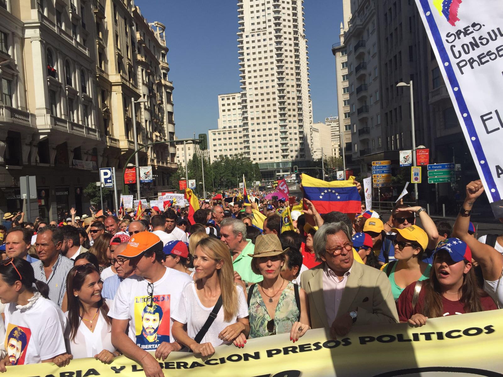 Beatriz Becerra en la manifestación sobre Venezuela